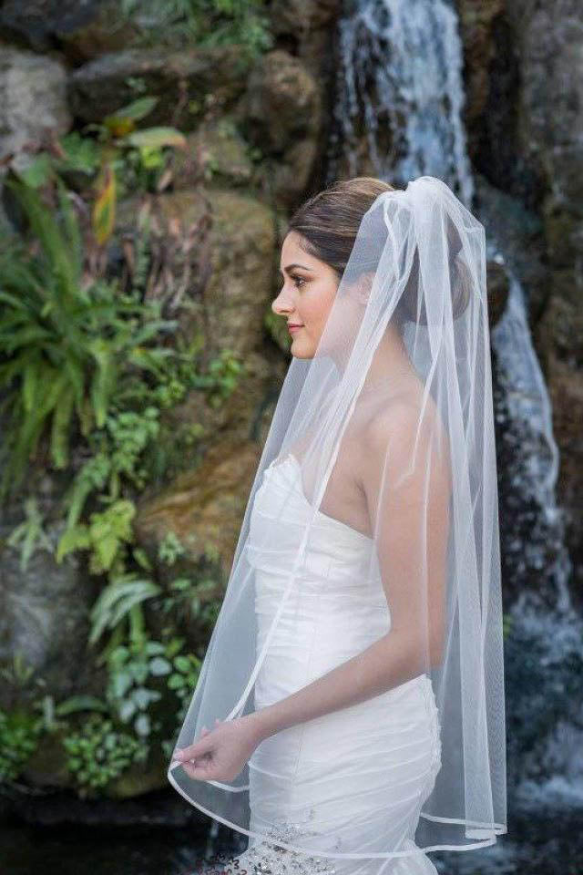 1T Layer Fingertip Length Tulle Wedding Veils with Satin Trim Edge WV3