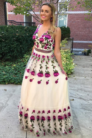 A-Line V-Neck Tulle Prom Dresses with Floral Appliques OKL70