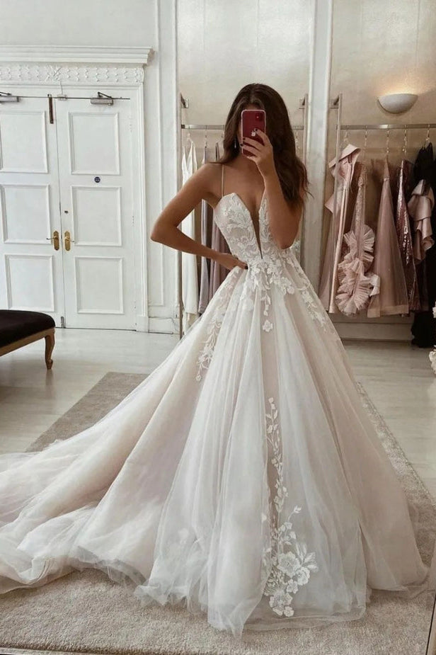 Charming A Line V Neck Tulle Wedding Dress with Appliques N104