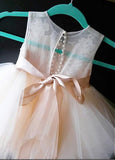 Cute Tulle Jewel Neckline Cap Sleeve Beading Flower Girl Dress With Lace Appliques