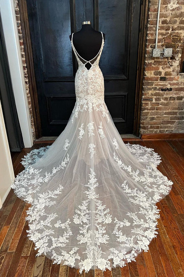 Elegant Mermaid V Neck Lace Wedding Dress with Appliques N118